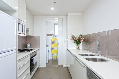 Astra Apartments North Sydney - Southport Accommodation 5