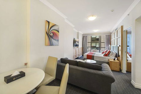 YEHS Hotel Sydney Harbour Suites - Southport Accommodation 6