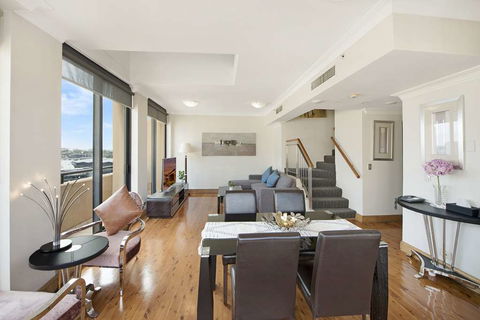 YEHS Hotel Sydney Harbour Suites - Southport Accommodation 12