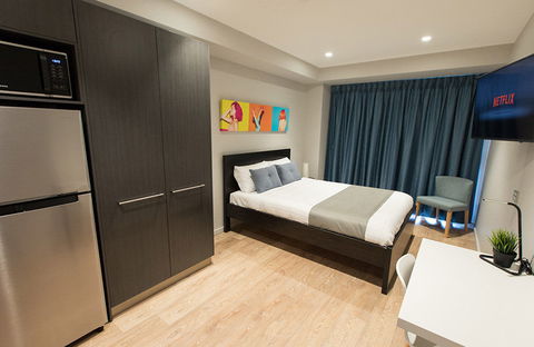 Studio 8 Residences (Adults Only) - Southport Accommodation 2