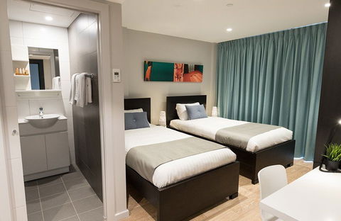 Studio 8 Residences (Adults Only) - Southport Accommodation 4