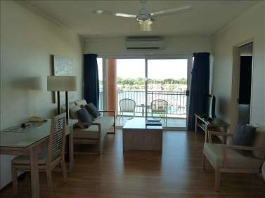 Cullen Bay Resorts - Southport Accommodation 5