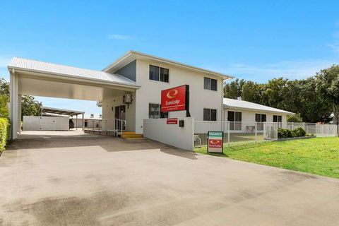 Econo Lodge Beachside - Southport Accommodation 2