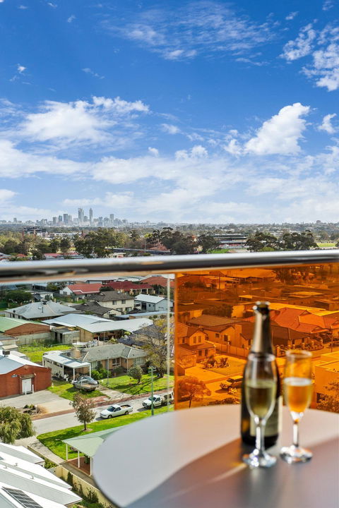 Quest Perth Ascot - Southport Accommodation 2