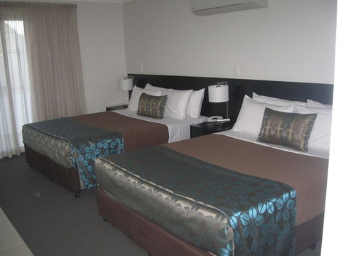 Royal Motel Miles - Southport Accommodation 1