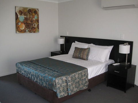 Royal Motel Miles - Southport Accommodation 2
