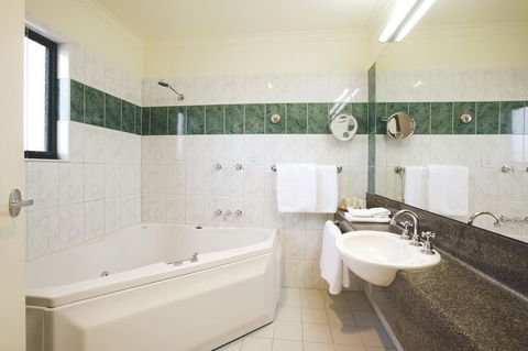 Gateway On Monash - Southport Accommodation 1