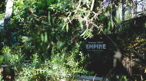 Empire Retreat - Southport Accommodation 0
