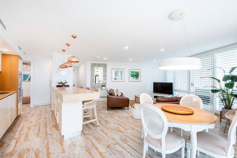 Lanai Riverside Apartments - Southport Accommodation 1