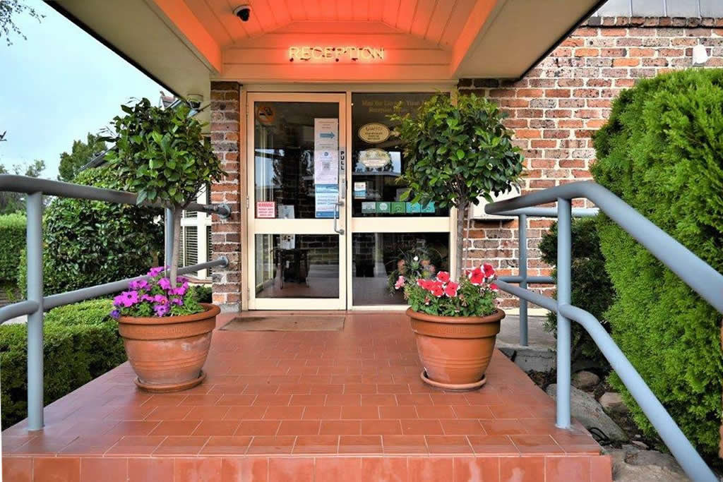 Alpine NSW Southport Accommodation