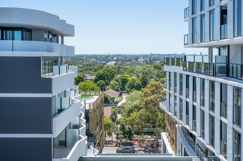 Oros Plus Hotel - Southport Accommodation 1
