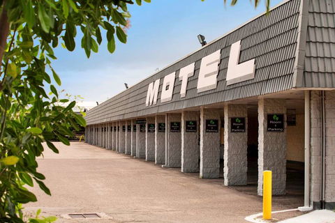 Dalrymple Motel - Southport Accommodation 0