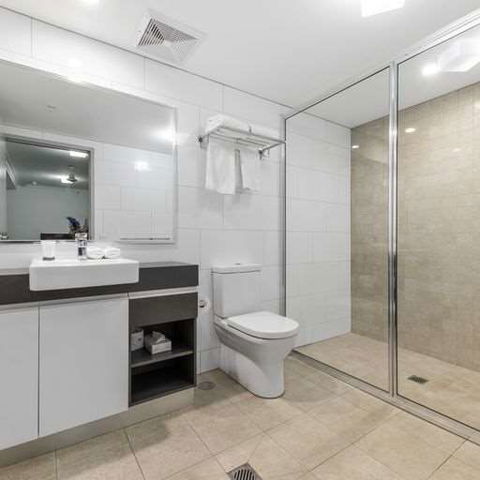 H On Mitchell Apartment Hotel - Southport Accommodation 2