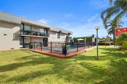 Econo Lodge All Seasons Mildura - Southport Accommodation 2