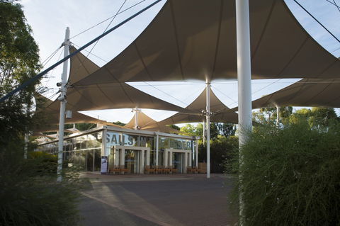 Sails in the Desert Hotel - Southport Accommodation 1