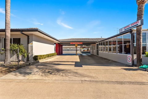Econo Lodge Moree Spa Motor Inn - Southport Accommodation 1