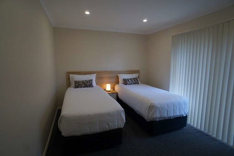 Zig Zag Motel - Accommodation Southport 11