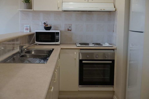 Zig Zag Motel - Accommodation Southport 12