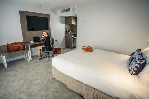 Pacific Hotel Brisbane - Southport Accommodation 6
