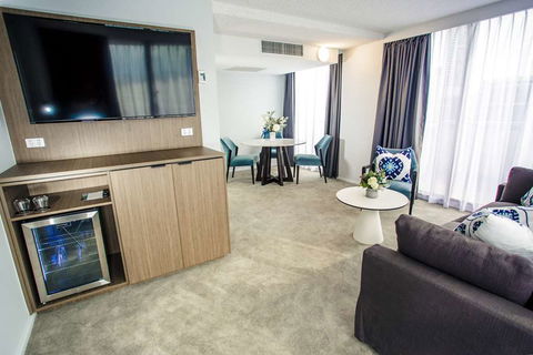 Pacific Hotel Brisbane - Southport Accommodation 11