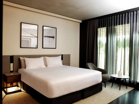 A By Adina Canberra - Southport Accommodation 7