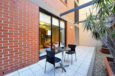 APX Apartments Darling Harbour - Southport Accommodation 2