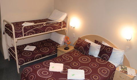 Arena Hotel - Southport Accommodation 2
