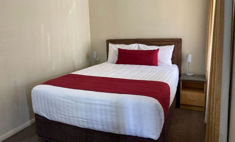 Ashton Townhouse Motel & Suites Tumut - Southport Accommodation 1