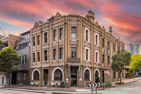The Vulcan Hotel - Southport Accommodation 0