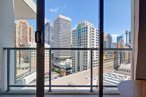 Zara Tower Serviced Apartments - Accommodation Southport 2