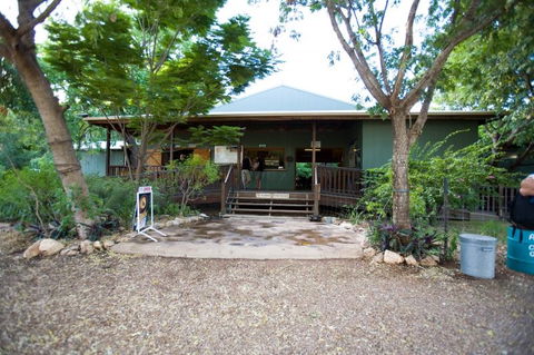 Adels Grove Camping Park Hotel - Southport Accommodation 0