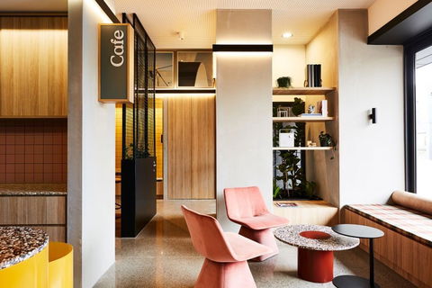 Lanbruk Apartment Hotel-Richomnd Hill - Southport Accommodation 2