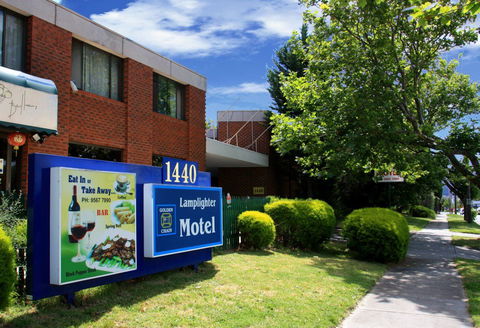 Lamplighter Motel - Southport Accommodation 0