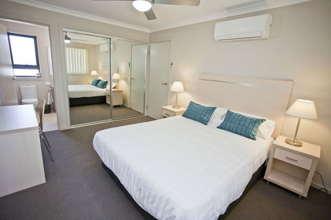 Stonewood Villas - Southport Accommodation 0