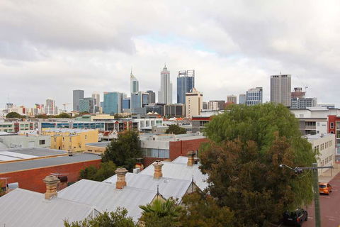 Zappeion Apartments - Southport Accommodation 0