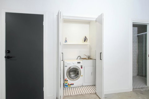 Accommodate Canberra - Parbery - Accommodation Southport 7