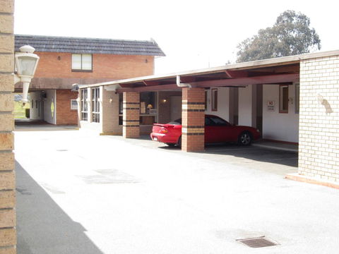Canberra Lyneham Motor Inn - Southport Accommodation 3