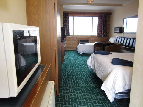 Canberra Lyneham Motor Inn - Southport Accommodation 6