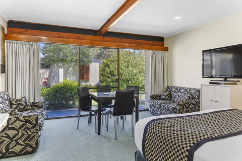 William Macintosh Motor Lodge - Accommodation Southport 29