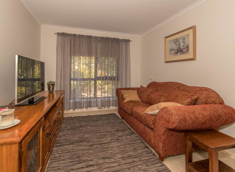 Tanunda\'s Magpie House - Southport Accommodation 9