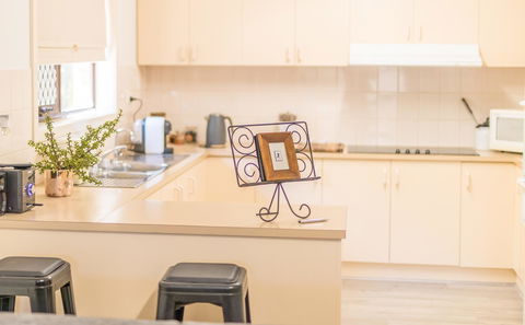 Tanunda\'s Magpie House - Southport Accommodation 11