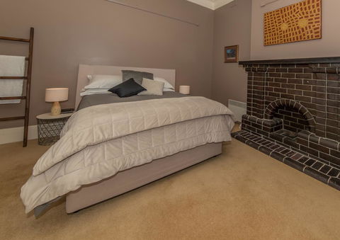 The Tudor House - Southport Accommodation 12
