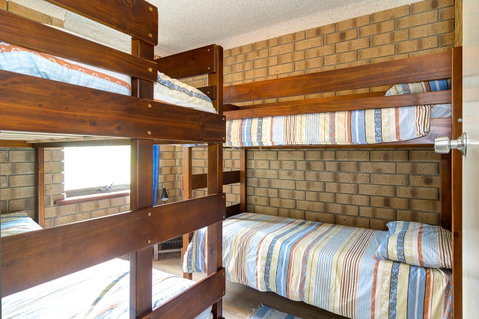 Sun & Surf Aldinga Beach Apartment - Southport Accommodation 9