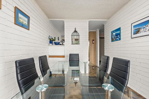 Sun & Surf Aldinga Beach Apartment - Southport Accommodation 3