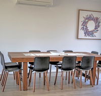 Emu Bay Holiday Homes - Southport Accommodation