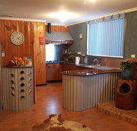 Inna Nutshell - Southport Accommodation
