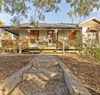 Rustic on 13th - Southport Accommodation