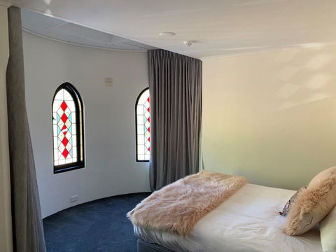 The Manor Basket Range - Southport Accommodation 13