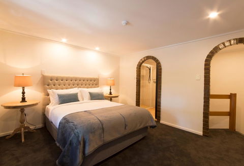 The Manor Basket Range - Southport Accommodation 4