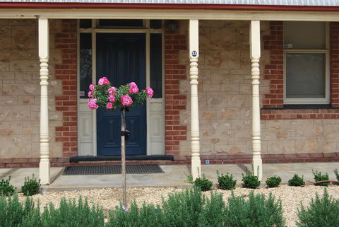 Jacaranda Cottage - Southport Accommodation 1